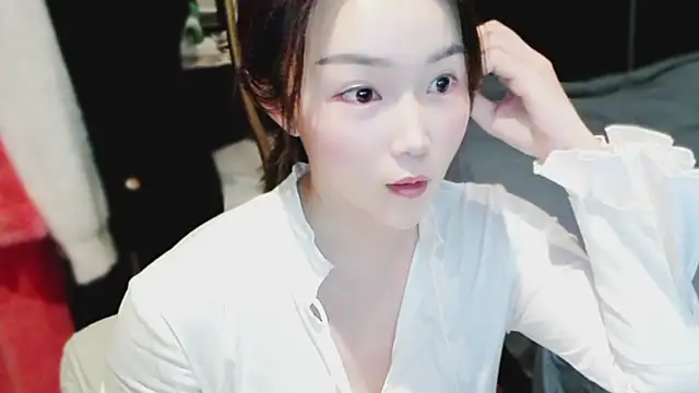 Snapshot of LonicDisk chatting on 01-24-25, 04:39 LonicDisk online show from 01-24-25, 04:39
