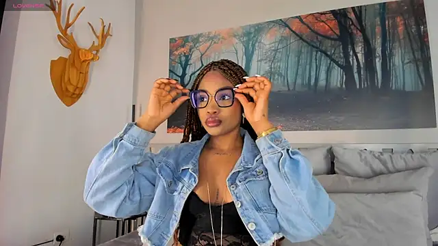 AriaFoster online show from 11-17-25, 04:16