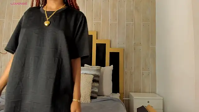 AriaFoster online show from 10-19-25, 12:02