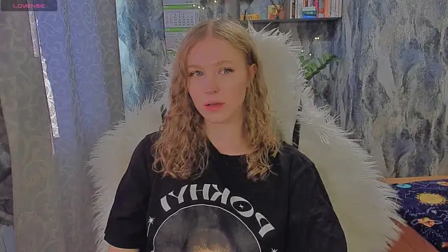 Snapshot of JuxxxsyBunx chatting on 09-30-25, 11:16 JuxxxsyBunx online show from 09-30-25, 11:16