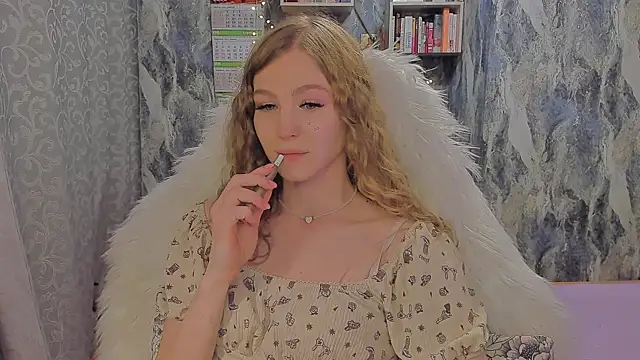 Snapshot of JuxxxsyBunx chatting on 11-02-25, 10:42 JuxxxsyBunx online show from 11-02-25, 10:42