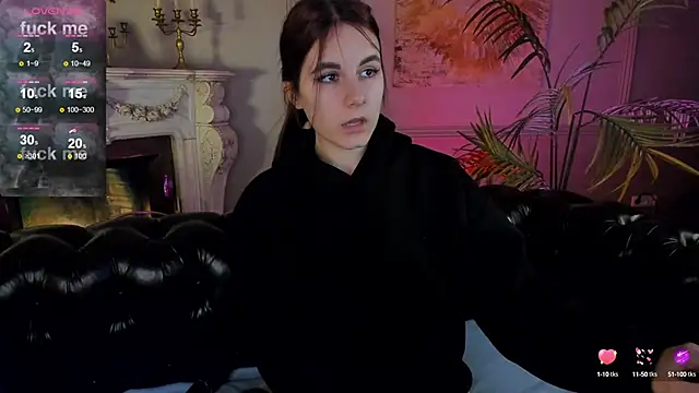 Snapshot of Kelly_Woods chatting on 02-20-25, 05:41 Kelly Woods online show from 02-20-25, 05:41