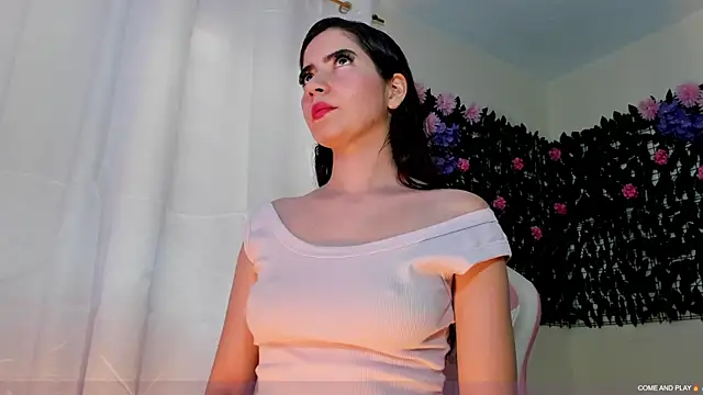 sweetieandjuicyy online show from 04-10-26, 06:04