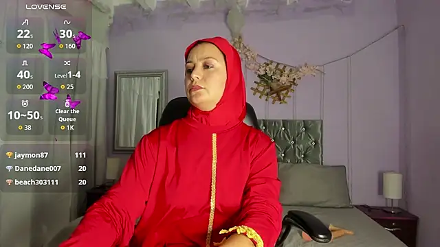 Snapshot of BadraSaadi chatting on 10-20-25, 07:36 BadraSaadi online show from 10-20-25, 07:36