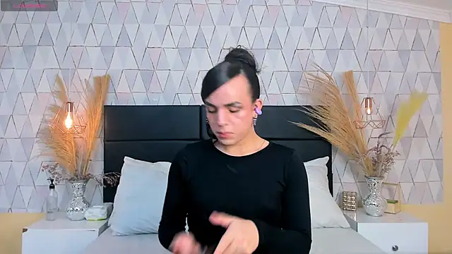 Snapshot of JustinePerry chatting on 03-28-26, 04:35 JustinePerry online show from 03-28-26, 04:35