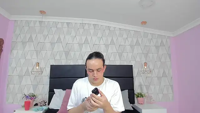 Snapshot of JustinePerry chatting on 05-30-26, 04:30 JustinePerry online show from 05-30-26, 04:30