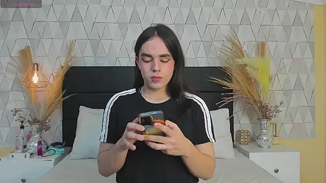 Snapshot of JustinePerry chatting on 03-13-26, 04:17 JustinePerry online show from 03-13-26, 04:17