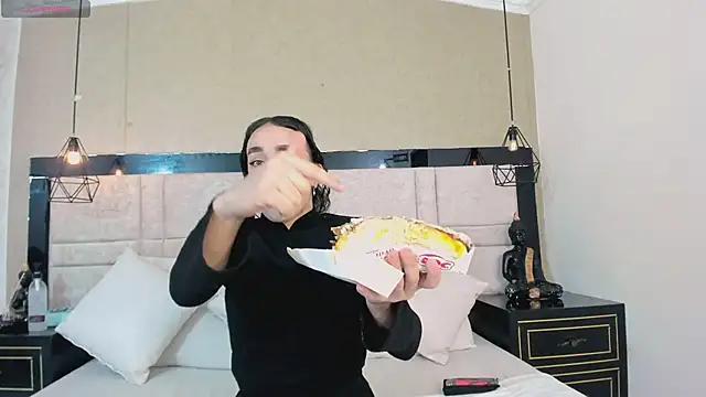 Snapshot of JustinePerry chatting on 02-24-26, 04:24 JustinePerry online show from 02-24-26, 04:24