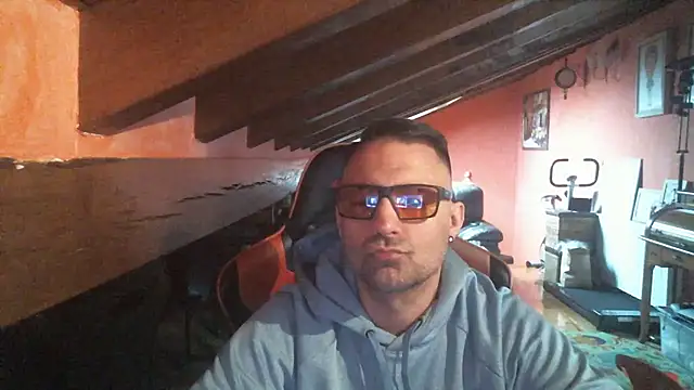 Snapshot of 6996horus chatting on 02-06-26, 04:36 6996horus online show from 02-06-26, 04:36