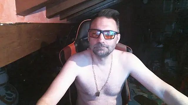 Snapshot of 6996horus chatting on 09-10-25, 11:15 6996horus online show from 09-10-25, 11:15