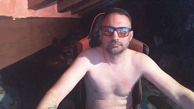 Snapshot of 6996horus chatting on 11-09-25, 04:05 6996horus online show from 11-09-25, 04:05