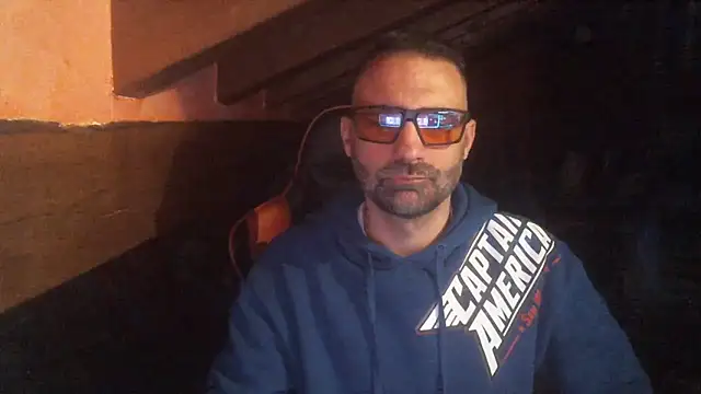 Snapshot of 6996horus chatting on 03-08-25, 01:28 6996horus online show from 03-08-25, 01:28