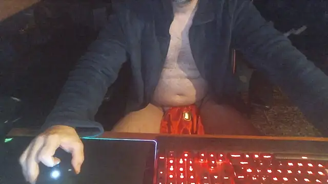 Snapshot of 6996horus chatting on 02-16-25, 01:25 6996horus online show from 02-16-25, 01:25