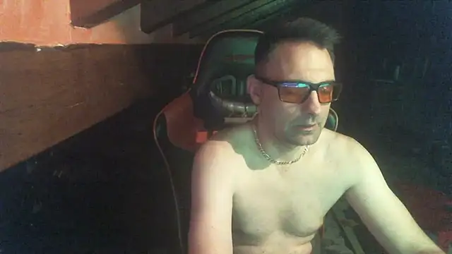 Snapshot of 6996horus chatting on 03-21-26, 02:46 6996horus online show from 03-21-26, 02:46