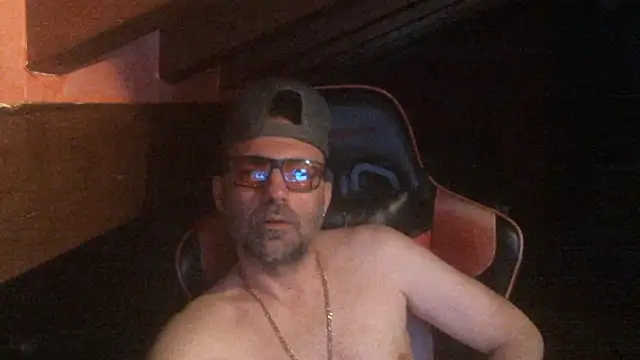 Snapshot of 6996horus chatting on 03-14-26, 01:33 6996horus online show from 03-14-26, 01:33