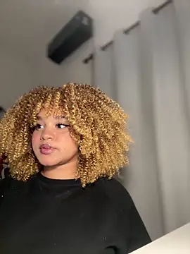 Lucy wilson5 online show from 03-01-26, 02:44