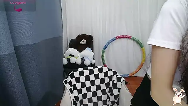 Snapshot of CN-Doudou chatting on 10-11-25, 02:34 CN-Doudou online show from 10-11-25, 02:34