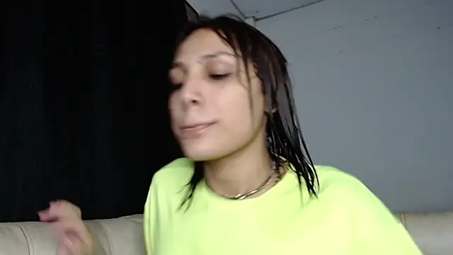 Snapshot of alexandra_lorens chatting on 10-23-25, 01:37 alexandra lorens online show from 10-23-25, 01:37