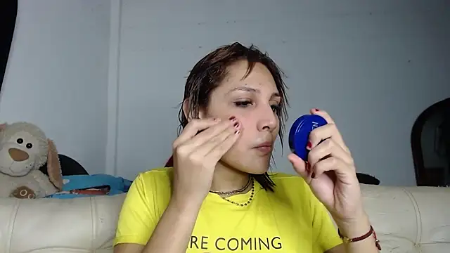 Snapshot of alexandra_lorens chatting on 09-29-25, 09:09 alexandra lorens online show from 09-29-25, 09:09