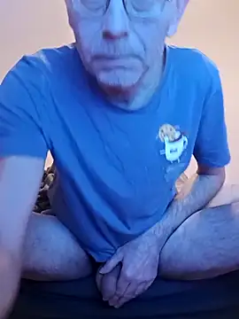 Snapshot of BesterJunge45 chatting on 02-26-25, 05:24 BesterJunge45 online show from 02-26-25, 05:24