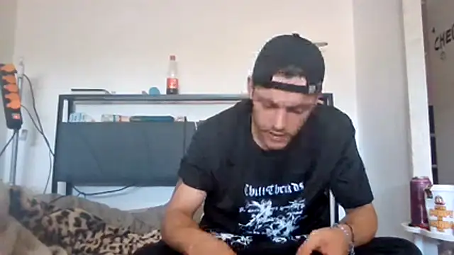 Snapshot of btungffhgg chatting on 07-04-26, 01:04 btungffhgg online show from 07-04-26, 01:04