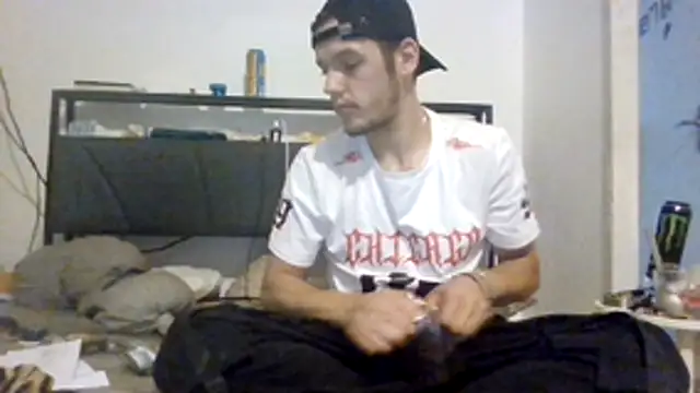 Snapshot of btungffhgg chatting on 07-17-26, 12:46 btungffhgg online show from 07-17-26, 12:46