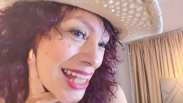Kasandra Gomez online show from 05-31-26, 12:33