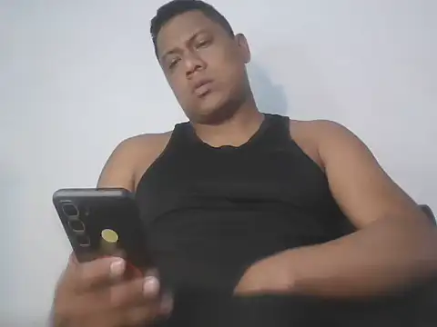 Snapshot of latinblack01 chatting on 10-30-25, 02:04 latinblack01 online show from 10-30-25, 02:04