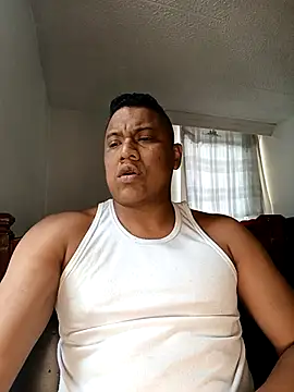 Snapshot of latinblack01 chatting on 10-01-25, 03:05 latinblack01 online show from 10-01-25, 03:05