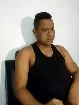 Snapshot of latinblack01 chatting on 12-17-24, 03:06 latinblack01 online show from 12-17-24, 03:06