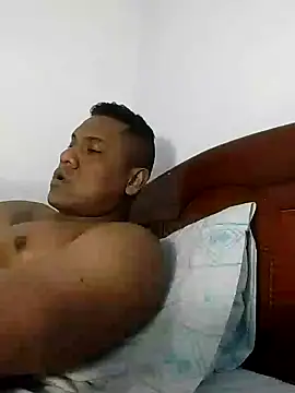 Snapshot of latinblack01 chatting on 12-15-24, 04:51 latinblack01 online show from 12-15-24, 04:51