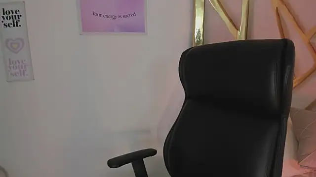 LanaJones  online show from 05-25-26, 12:48
