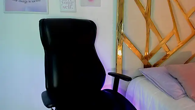 LanaJones  online show from 12-04-25, 12:15