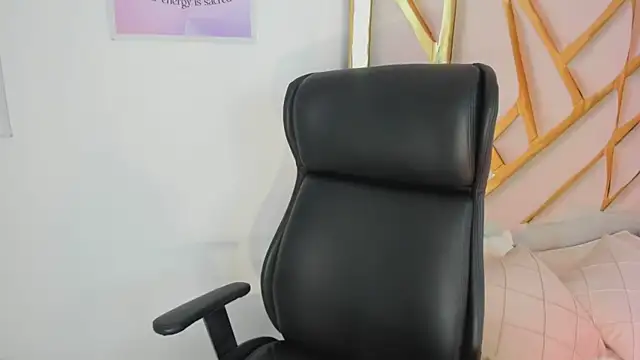 LanaJones  online show from 05-26-26, 01:20