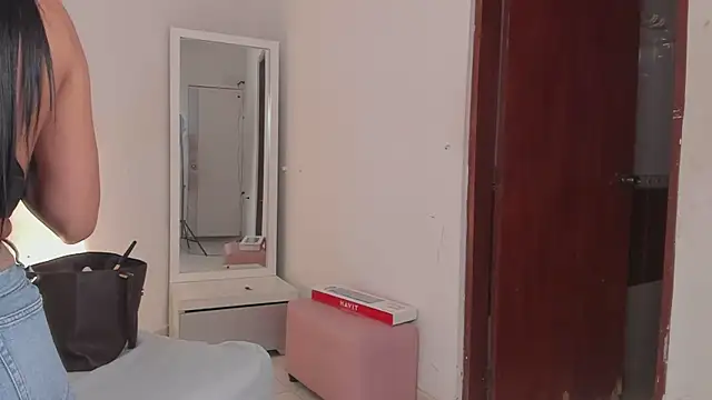 Alhana pulido online show from 03-08-25, 07:31