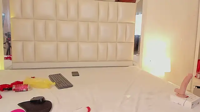 Alhana pulido online show from 02-20-25, 10:15