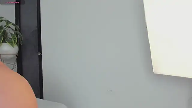 Alhana pulido online show from 12-04-25, 08:08