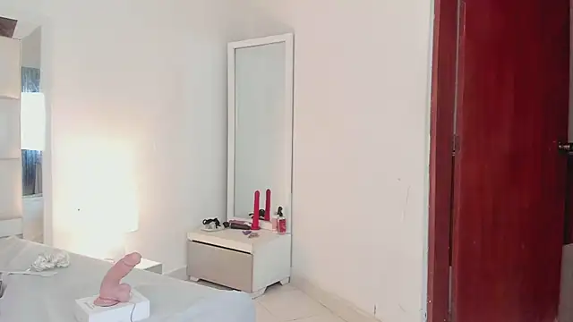 Alhana pulido online show from 02-04-25, 10:55