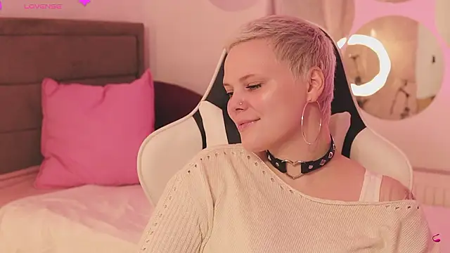 LikaBerry1 online show from 02-21-26, 01:46