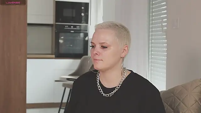 LikaBerry1 online show from 04-15-26, 01:15