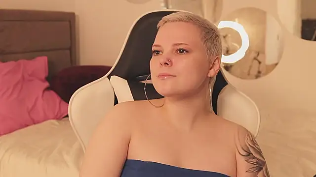 LikaBerry1 online show from 03-08-26, 02:42