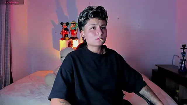 ZuryRamirez  online show from 05-21-26, 08:39