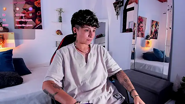ZuryRamirez  online show from 12-15-25, 08:47