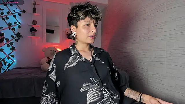 ZuryRamirez  online show from 10-03-25, 08:21
