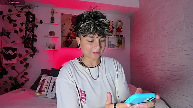 ZuryRamirez  online show from 10-26-25, 09:37