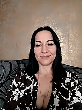 Snapshot of FireLily332 chatting on 03-05-25, 10:44 FireLily332 online show from 03-05-25, 10:44