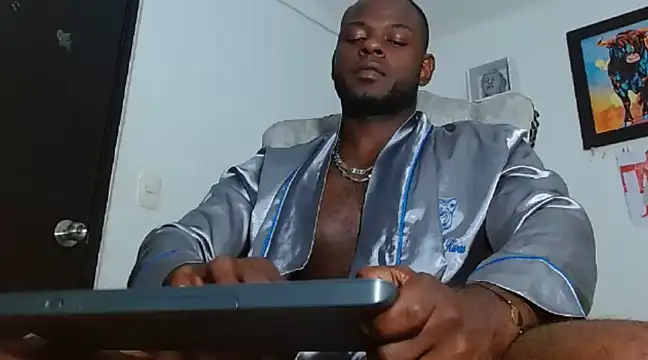 Snapshot of mikekingcum chatting on 12-23-24, 12:14 mikekingcum online show from 12-23-24, 12:14