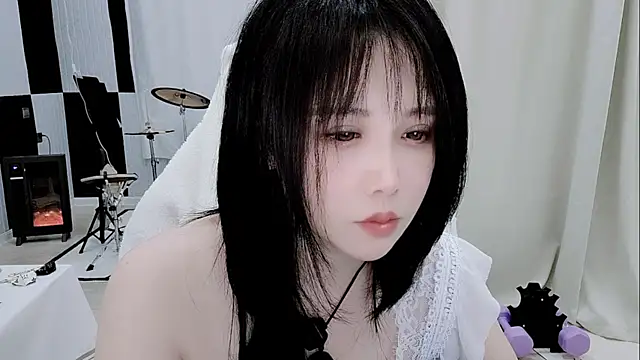 Vaness-a online show from 04-13-26, 05:50