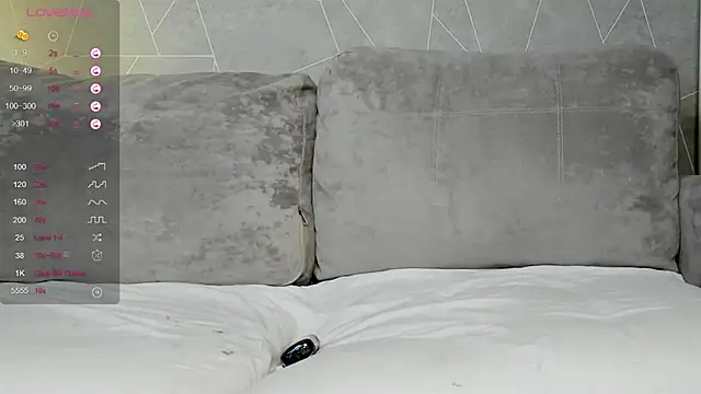 Snapshot of Jessica_Soon chatting on 02-24-25, 11:21 Jessica Soon online show from 02-24-25, 11:21