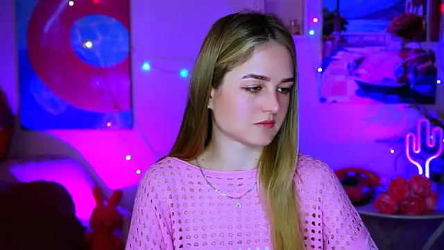 DeboraLarson online show from 03-21-25, 04:49